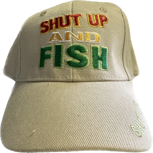 白色闭嘴和鱼帽